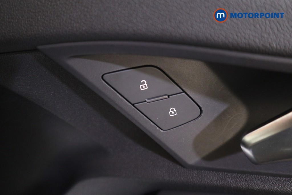 Audi A3 Technik Manual Petrol Hatchback - Stock Number (1626330) - 16th supplementary image