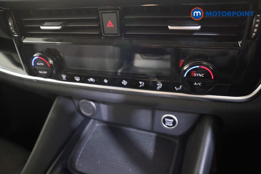 Nissan Qashqai N-Connecta Automatic Petrol SUV - Stock Number (1628538) - 7th supplementary image
