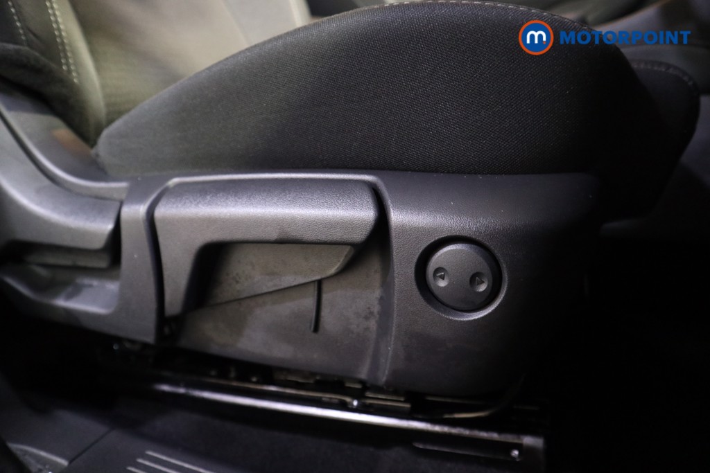 Nissan Qashqai N-Connecta Automatic Petrol SUV - Stock Number (1628538) - 14th supplementary image