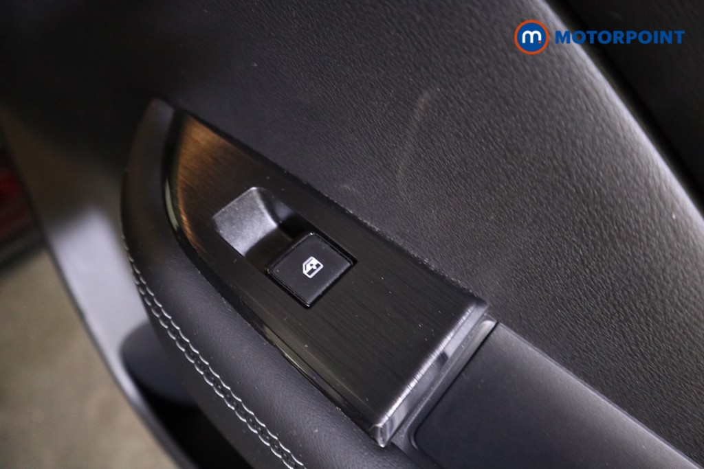 Nissan Qashqai N-Connecta Automatic Petrol SUV - Stock Number (1628538) - 20th supplementary image