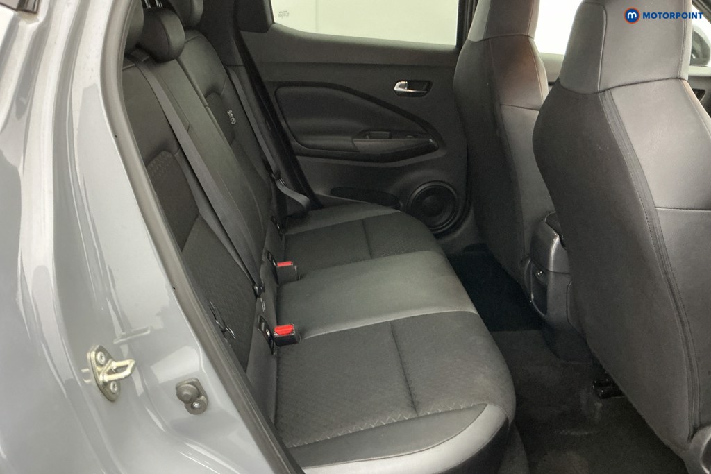 Nissan Juke N-Connecta Manual Petrol SUV - Stock Number (1634579) - 4th supplementary image