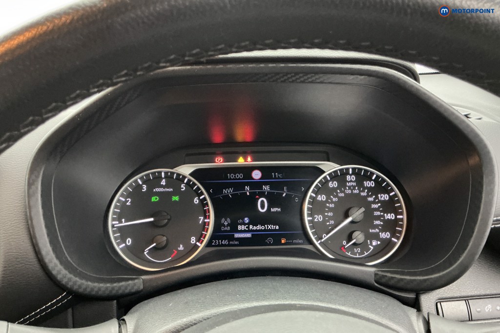 Nissan Juke N-Connecta Manual Petrol SUV - Stock Number (1634579) - 9th supplementary image