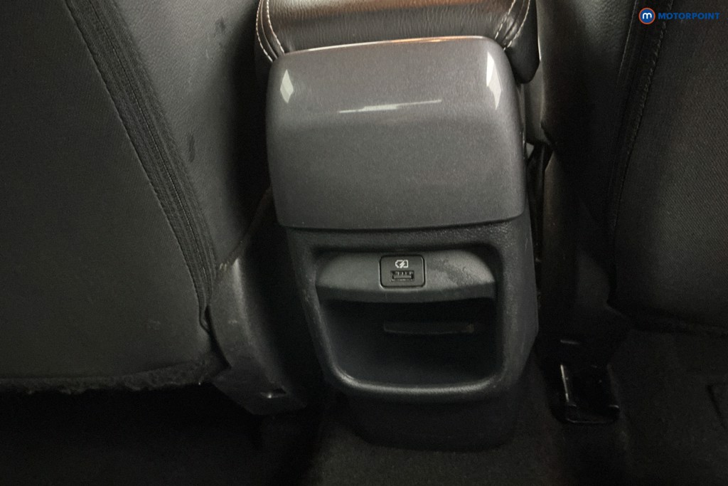 Nissan Juke N-Connecta Manual Petrol SUV - Stock Number (1634579) - 13th supplementary image