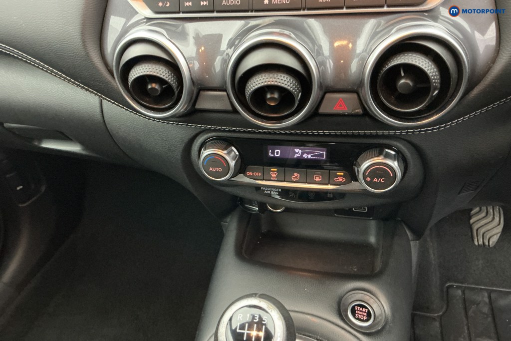 Nissan Juke N-Connecta Manual Petrol SUV - Stock Number (1634579) - 18th supplementary image