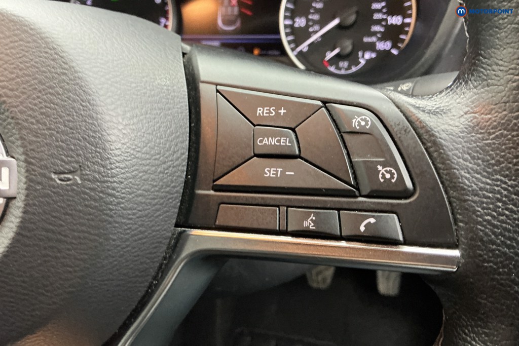 Nissan Juke N-Connecta Manual Petrol SUV - Stock Number (1634579) - 22nd supplementary image