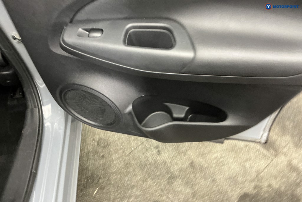 Nissan Juke N-Connecta Manual Petrol SUV - Stock Number (1634579) - 28th supplementary image