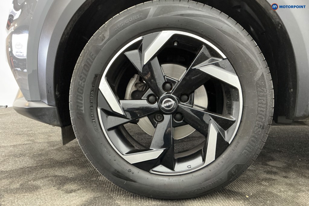 Nissan Juke N-Connecta Manual Petrol SUV - Stock Number (1634579) - 34th supplementary image