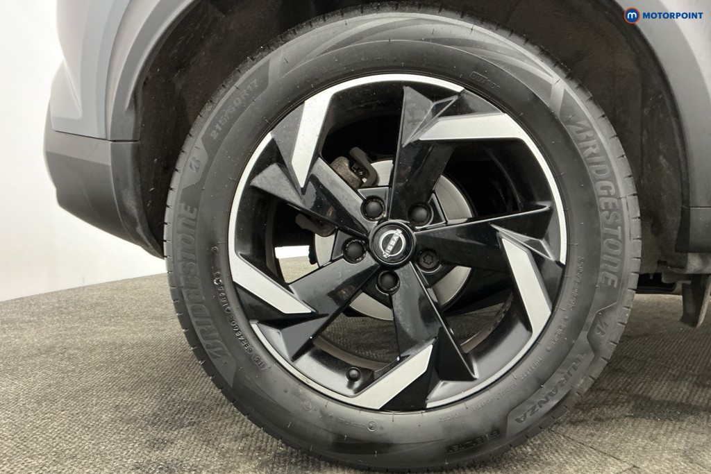 Nissan Juke N-Connecta Manual Petrol SUV - Stock Number (1634579) - 36th supplementary image