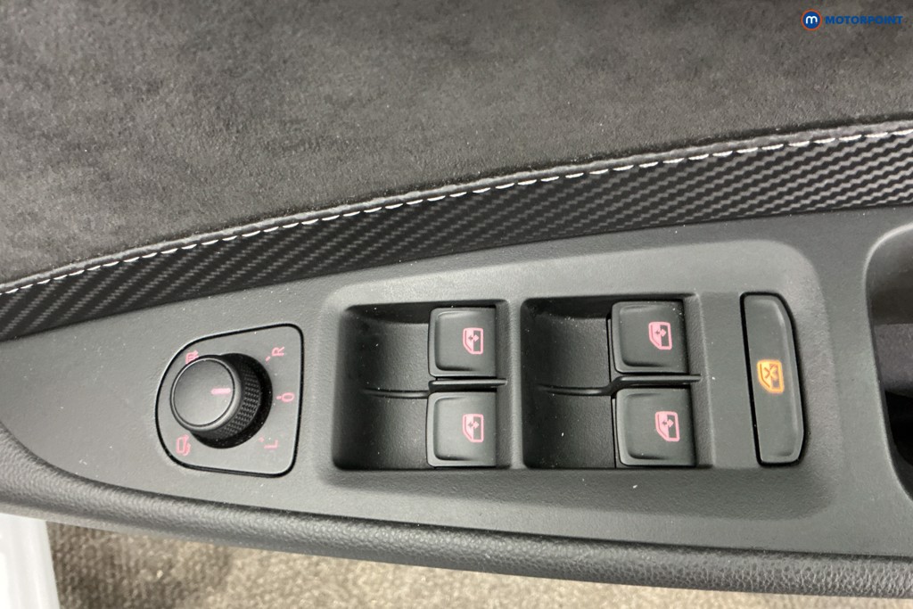 Seat Leon Cupra Automatic Petrol Hatchback - Stock Number (1635131) - 26th supplementary image