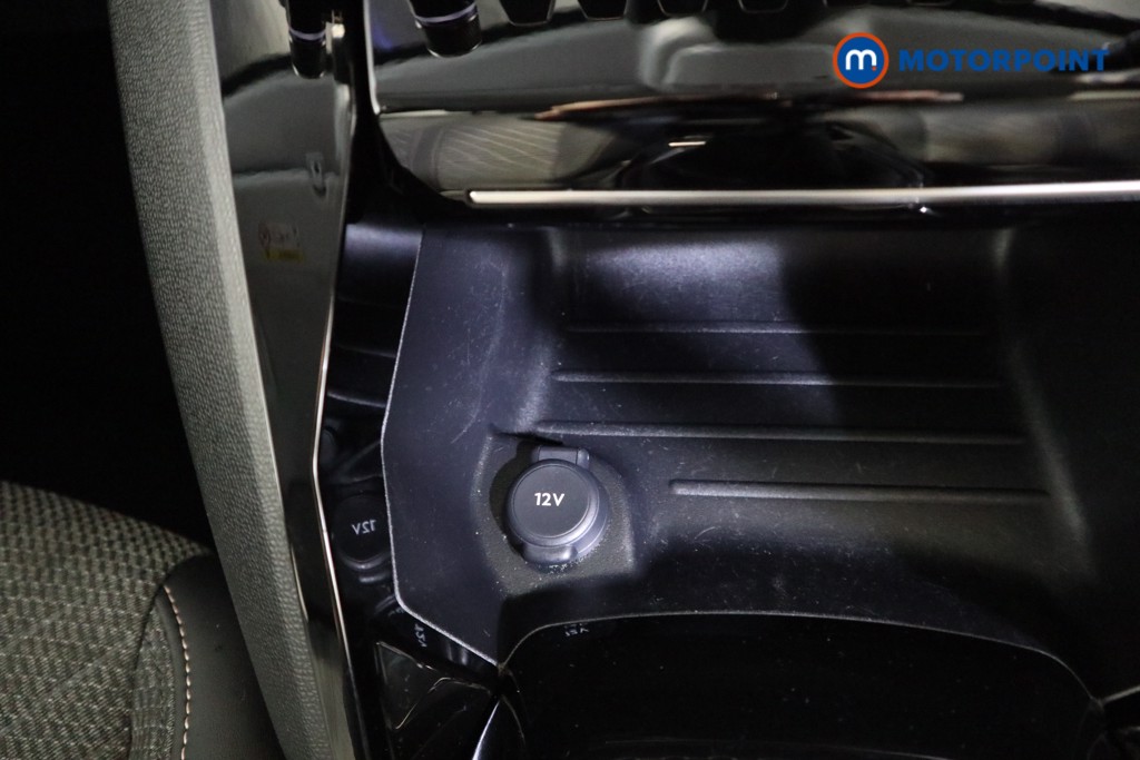 Peugeot 208 Allure Manual Petrol Hatchback - Stock Number (1635260) - 9th supplementary image