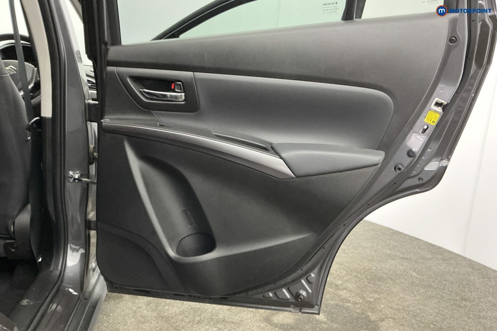 Suzuki S-Cross Ultra Automatic Petrol-Electric Hybrid SUV - Stock Number (1635538) - 33rd supplementary image