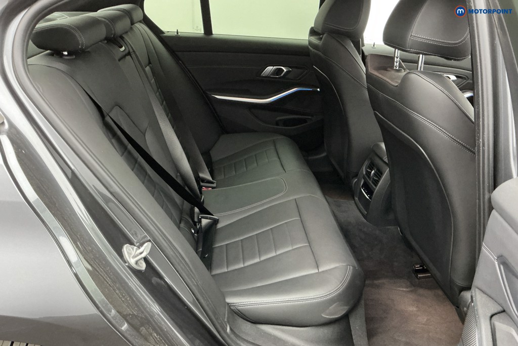 BMW 3 Series M Sport Automatic Petrol Plug-In Hybrid Saloon - Stock Number (1599704) - 5th supplementary image