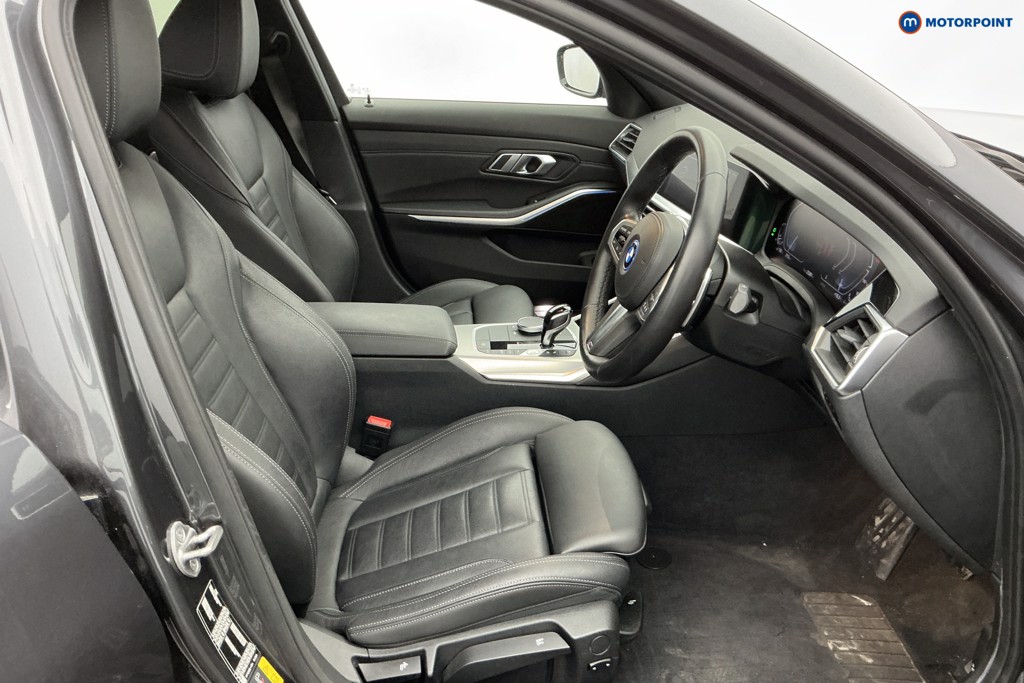 BMW 3 Series M Sport Automatic Petrol Plug-In Hybrid Saloon - Stock Number (1599704) - 6th supplementary image
