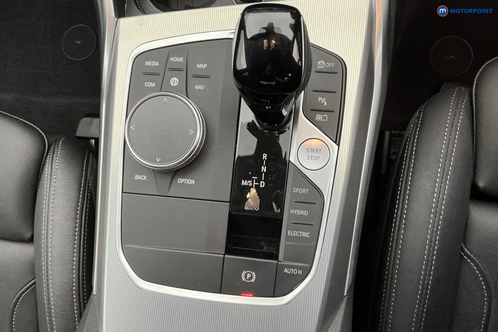 BMW 3 Series M Sport Automatic Petrol Plug-In Hybrid Saloon - Stock Number (1599704) - 16th supplementary image
