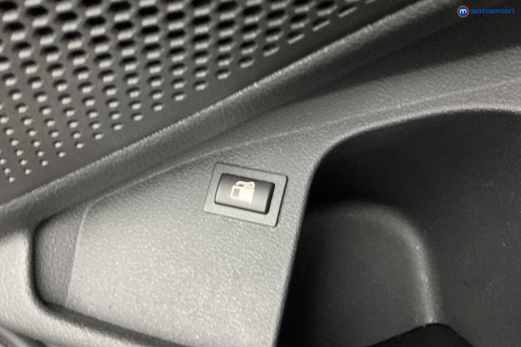 BMW 3 Series M Sport Automatic Petrol Plug-In Hybrid Saloon - Stock Number (1599704) - 28th supplementary image