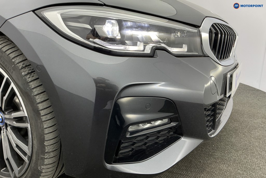 BMW 3 Series M Sport Automatic Petrol Plug-In Hybrid Saloon - Stock Number (1599704) - 32nd supplementary image