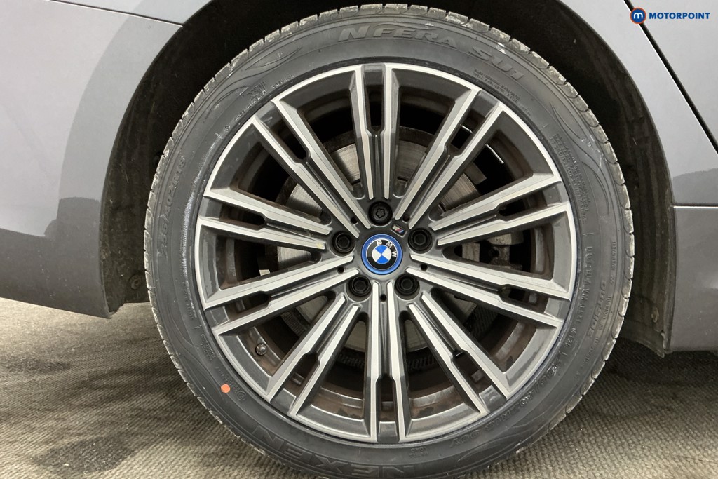 BMW 3 Series M Sport Automatic Petrol Plug-In Hybrid Saloon - Stock Number (1599704) - 39th supplementary image