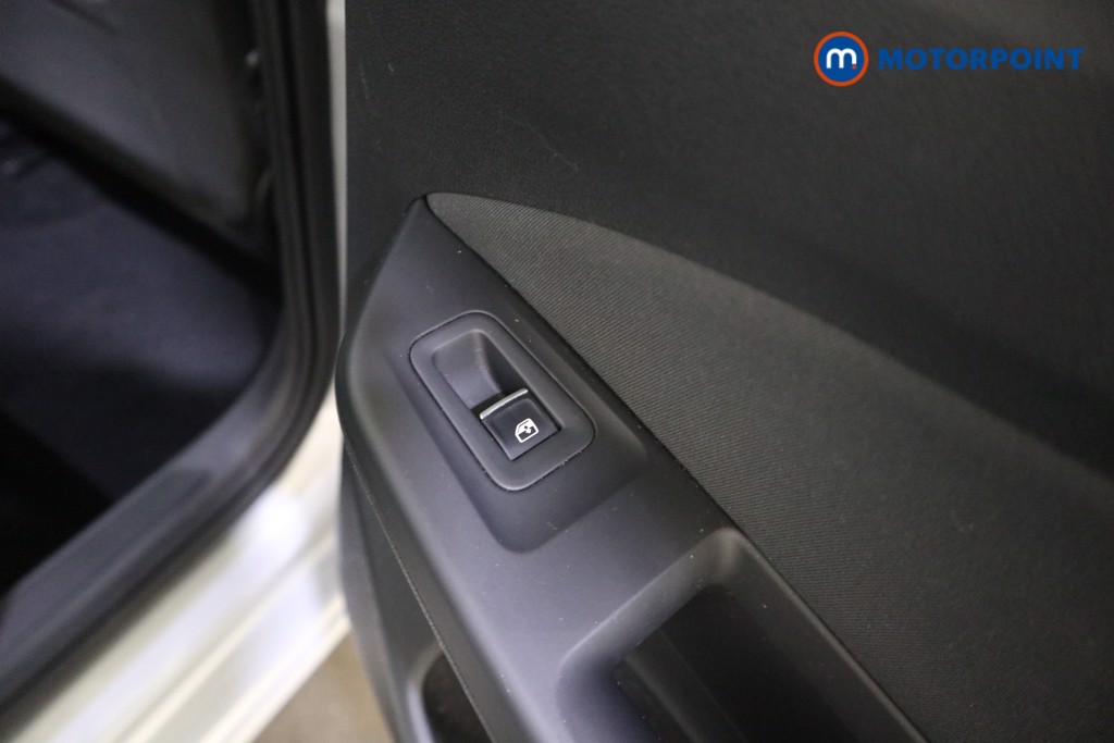 Volkswagen Golf Life Manual Petrol Hatchback - Stock Number (1615337) - 20th supplementary image