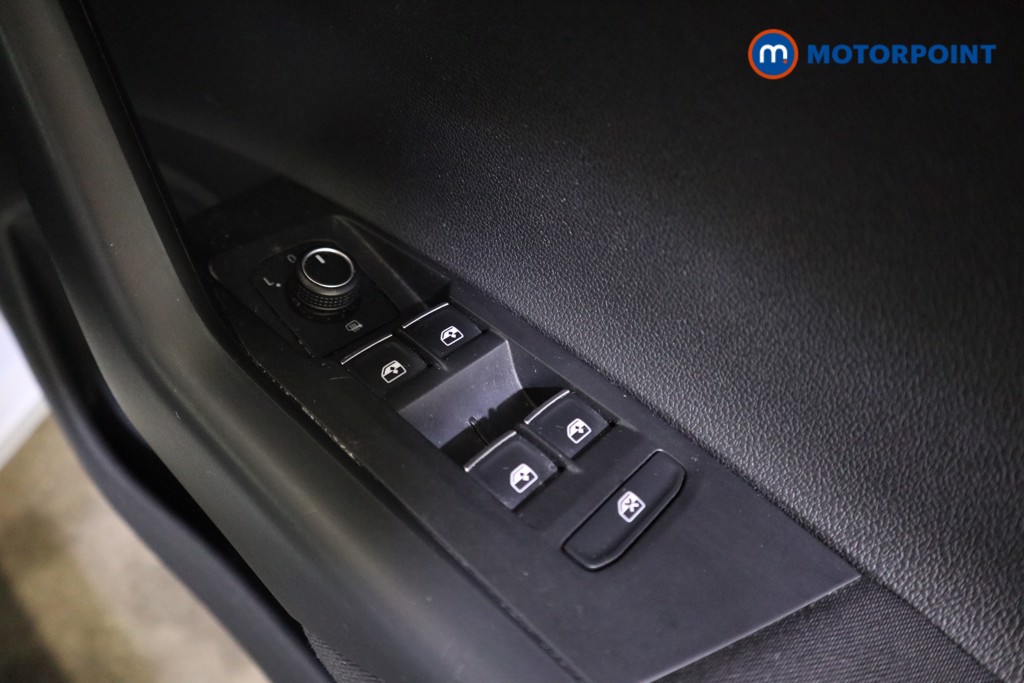 Volkswagen Polo SE Manual Petrol Hatchback - Stock Number (1621533) - 15th supplementary image