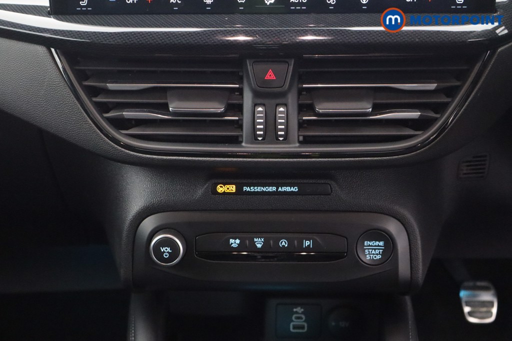 Ford Focus St-Line Vignale Manual Petrol Hatchback - Stock Number (1621828) - 3rd supplementary image
