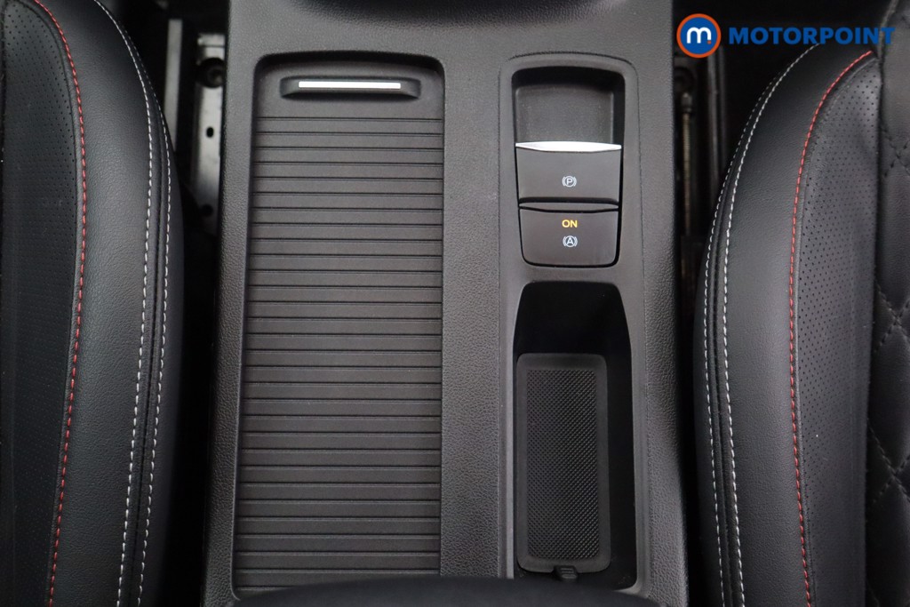 Ford Focus St-Line Vignale Manual Petrol Hatchback - Stock Number (1621828) - 5th supplementary image