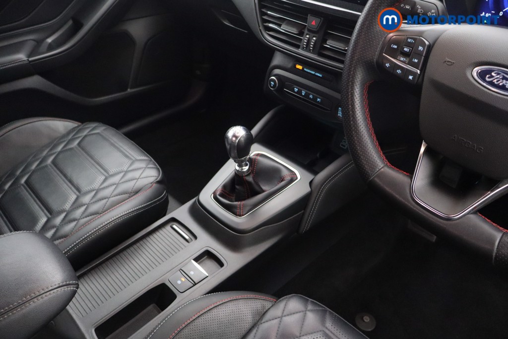 Ford Focus St-Line Vignale Manual Petrol Hatchback - Stock Number (1621828) - 17th supplementary image