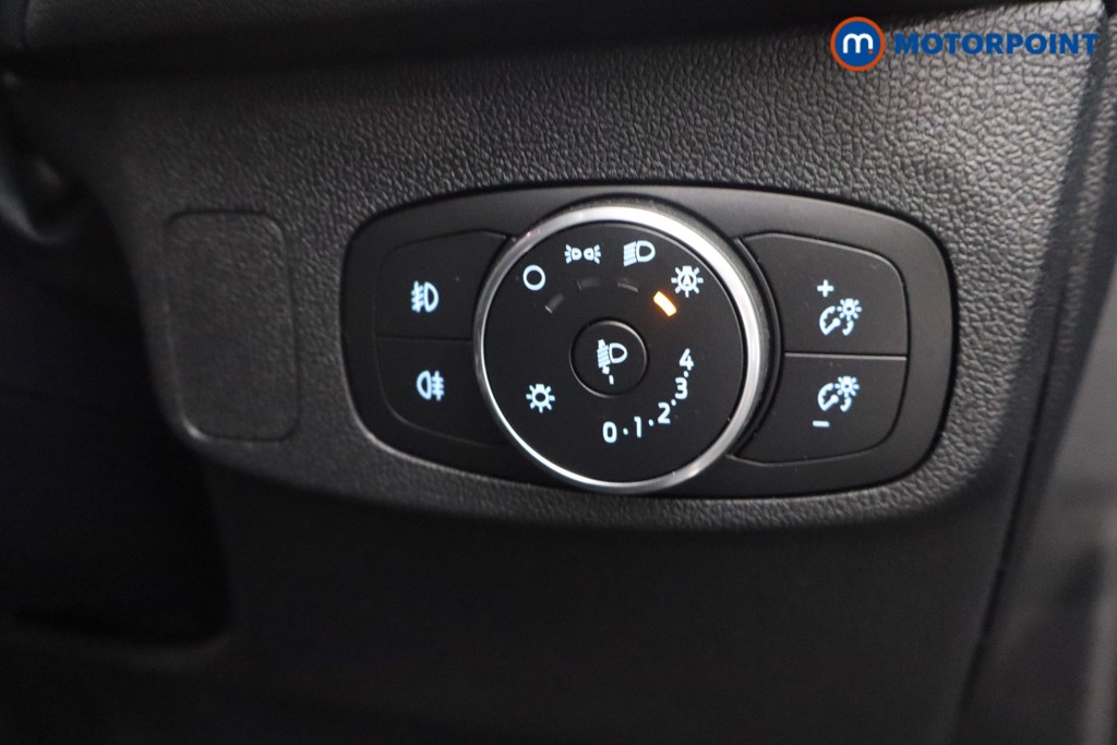 Ford Focus St-Line Vignale Manual Petrol Hatchback - Stock Number (1621828) - 19th supplementary image