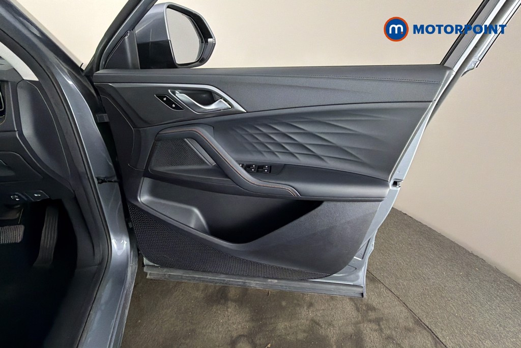 Mg Motor Uk HS SE Automatic Petrol-Electric Hybrid SUV - Stock Number (1624289) - 19th supplementary image