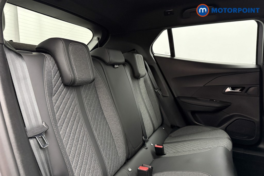 Peugeot 2008 Allure Manual Petrol SUV - Stock Number (1624965) - 19th supplementary image