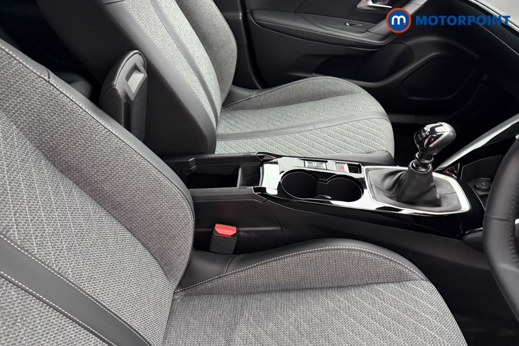 Peugeot 2008 Allure Manual Petrol SUV - Stock Number (1624980) - 12th supplementary image