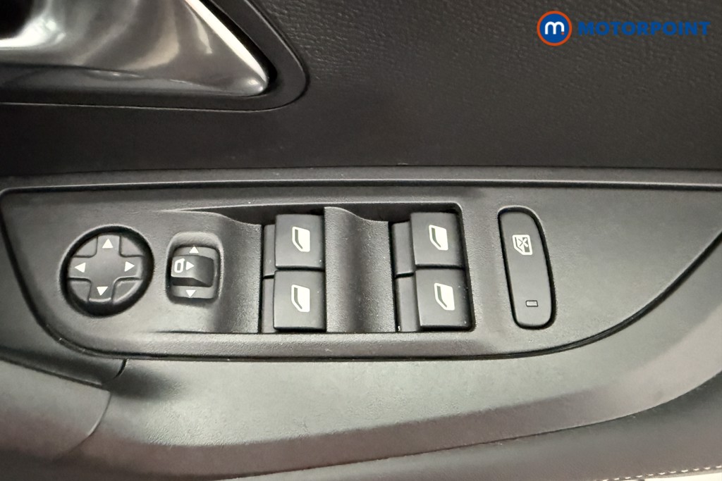 Peugeot 2008 Allure Manual Petrol SUV - Stock Number (1624980) - 16th supplementary image