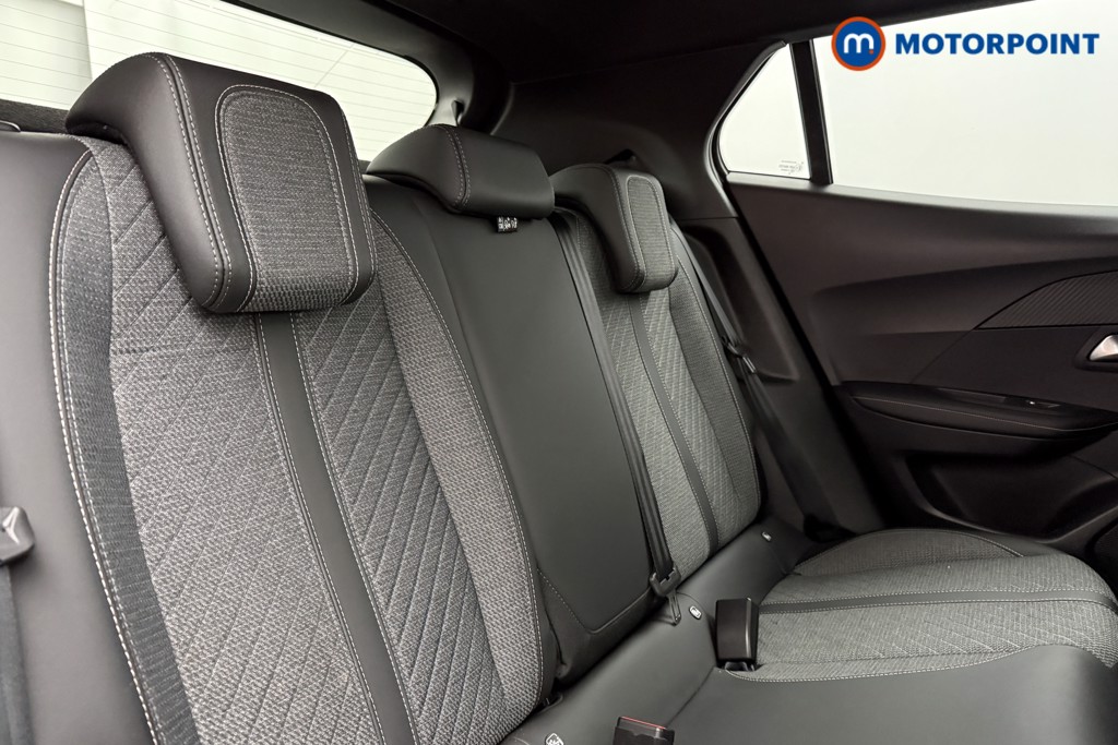 Peugeot 2008 Allure Manual Petrol SUV - Stock Number (1624980) - 19th supplementary image