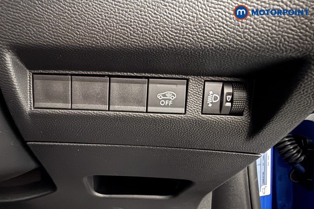 Peugeot 2008 Allure Manual Petrol SUV - Stock Number (1624995) - 6th supplementary image