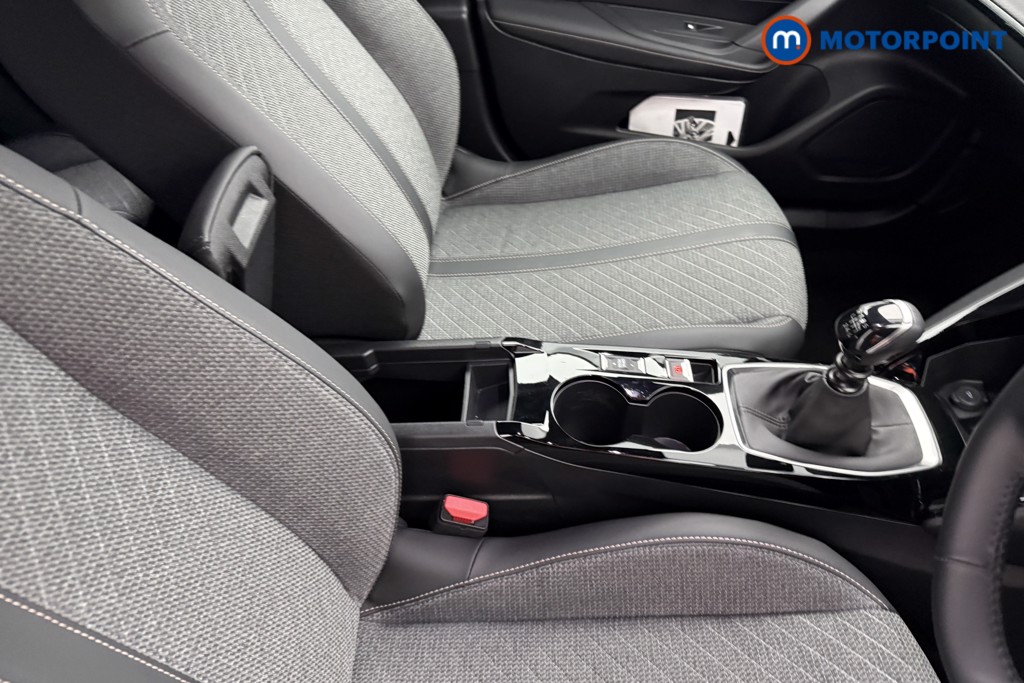 Peugeot 2008 Allure Manual Petrol SUV - Stock Number (1624995) - 13th supplementary image