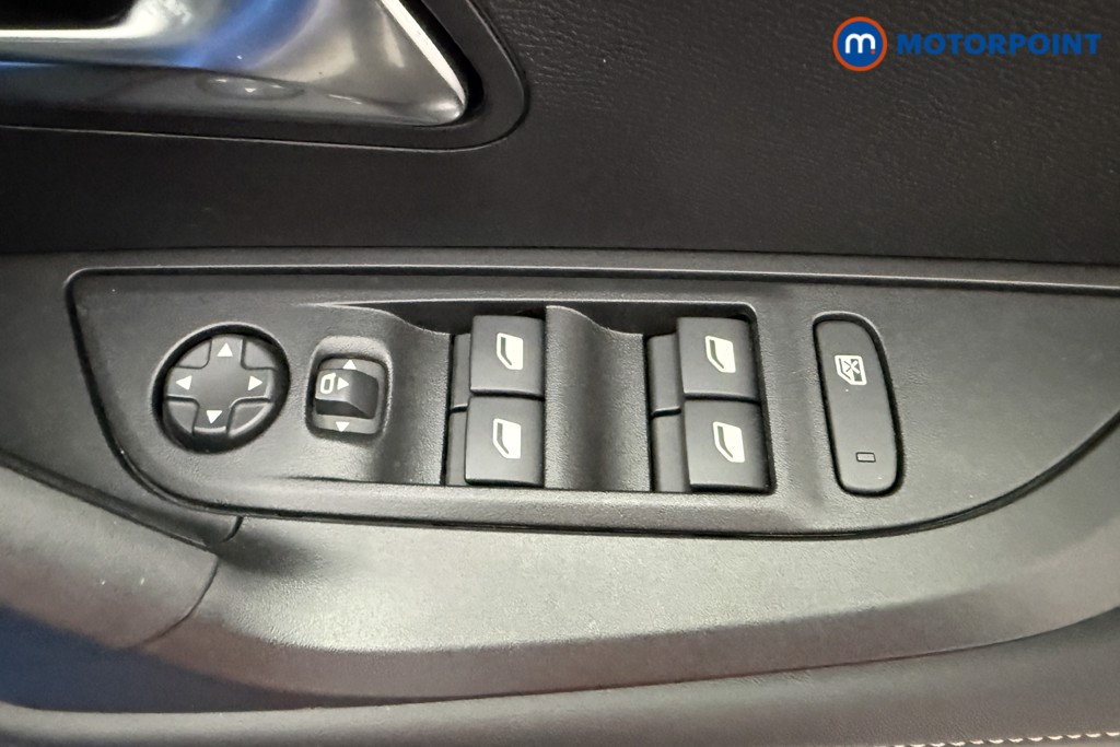 Peugeot 2008 Allure Manual Petrol SUV - Stock Number (1624995) - 17th supplementary image