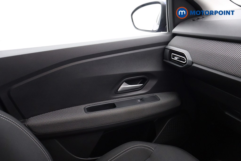 Dacia Sandero Expression Manual Petrol Hatchback - Stock Number (1625409) - 11th supplementary image