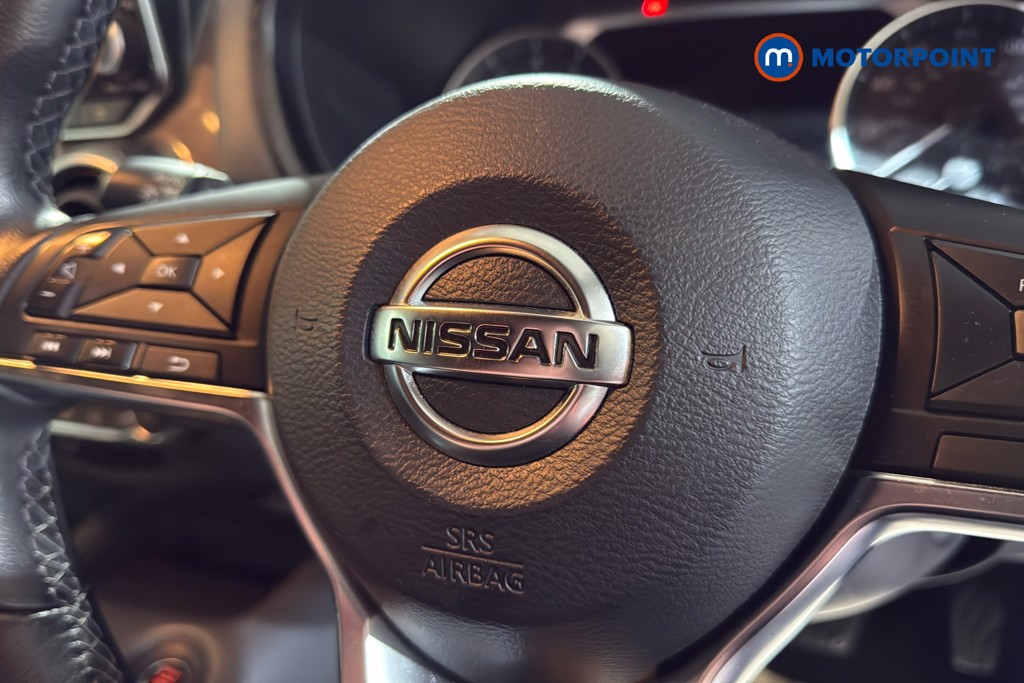 Nissan Juke N-Connecta Automatic Petrol SUV - Stock Number (1625827) - 5th supplementary image