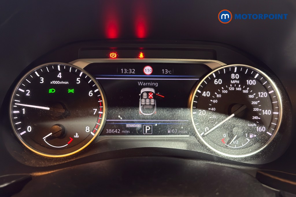 Nissan Juke N-Connecta Automatic Petrol SUV - Stock Number (1625827) - 8th supplementary image