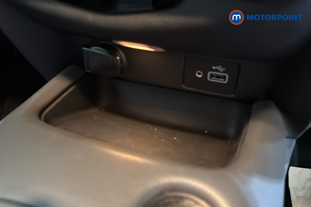 Nissan Juke N-Connecta Automatic Petrol SUV - Stock Number (1625827) - 17th supplementary image