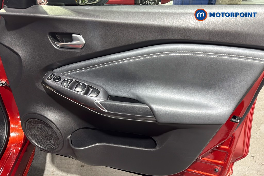 Nissan Juke N-Connecta Automatic Petrol SUV - Stock Number (1625827) - 19th supplementary image