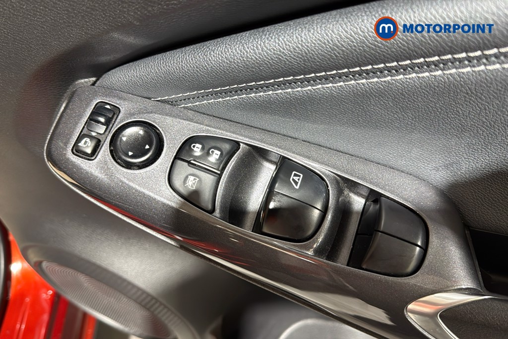 Nissan Juke N-Connecta Automatic Petrol SUV - Stock Number (1625827) - 20th supplementary image