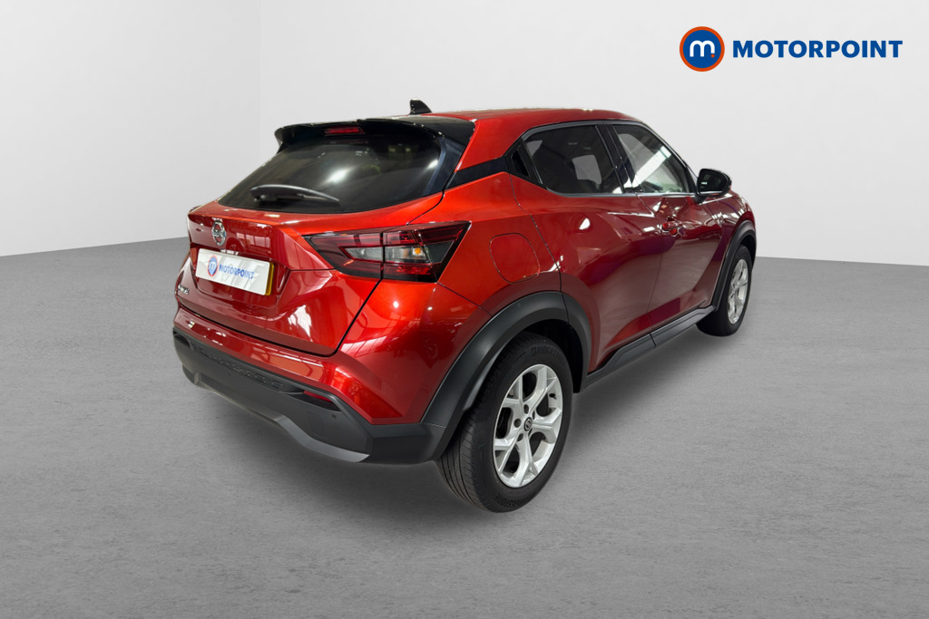 Nissan Juke N-Connecta Automatic Petrol SUV - Stock Number (1625827) - Drivers side rear corner