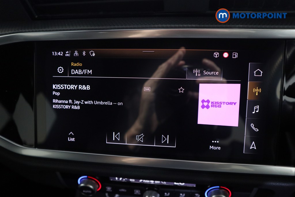 Audi Q3 Black Edition Manual Petrol SUV - Stock Number (1626411) - 7th supplementary image