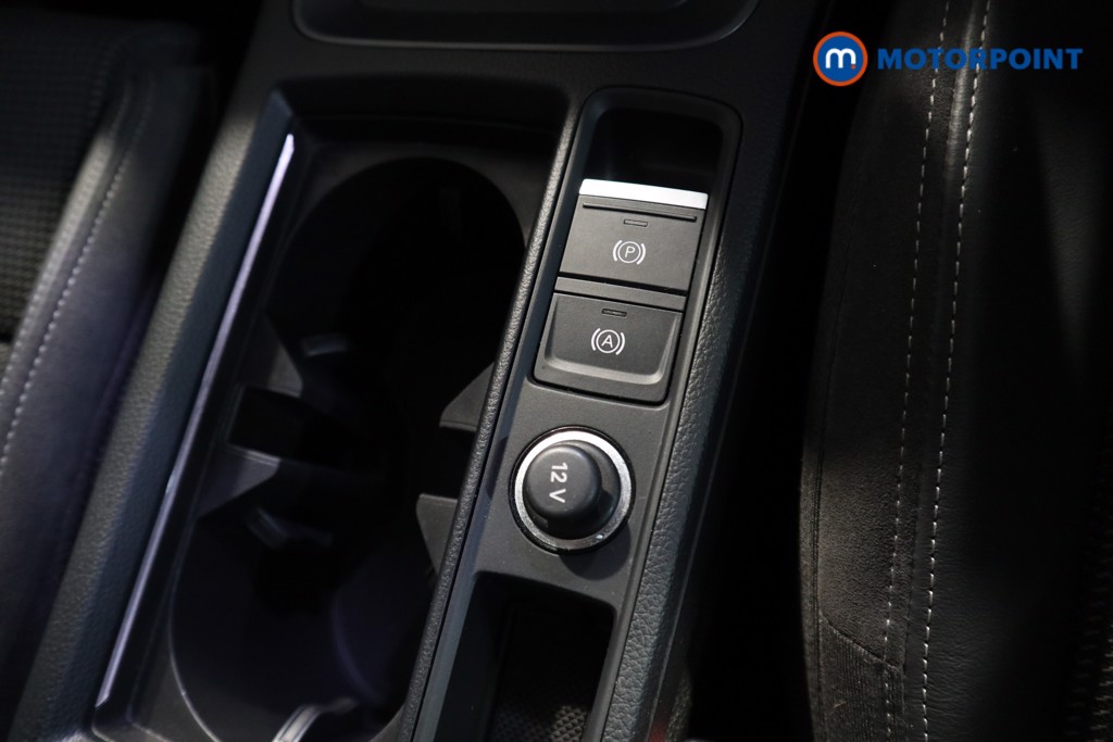 Audi Q3 Black Edition Manual Petrol SUV - Stock Number (1626411) - 12th supplementary image