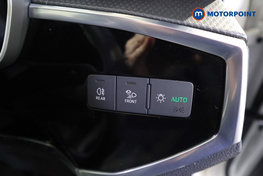 Audi Q3 Black Edition Manual Petrol SUV - Stock Number (1626411) - 14th supplementary image
