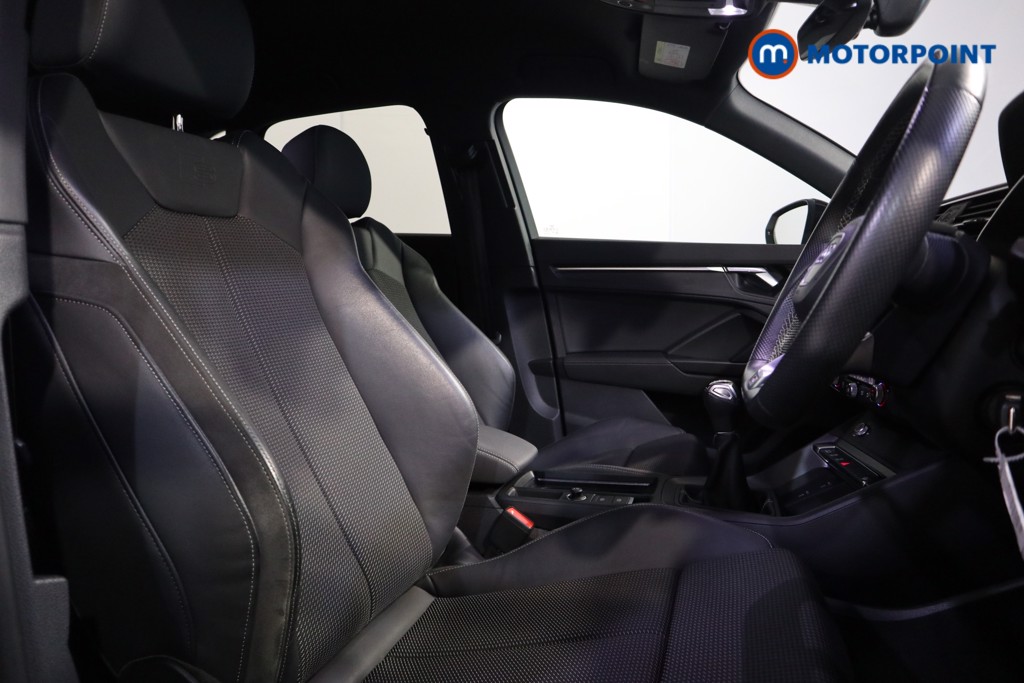 Audi Q3 Black Edition Manual Petrol SUV - Stock Number (1626411) - 19th supplementary image