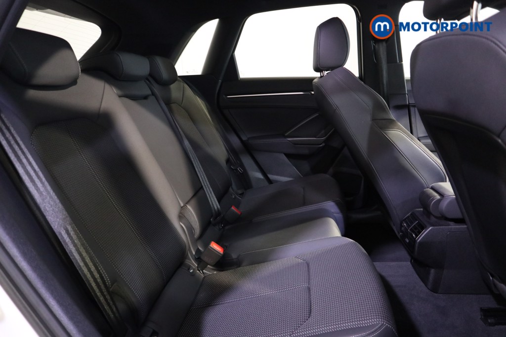 Audi Q3 Black Edition Manual Petrol SUV - Stock Number (1626411) - 21st supplementary image
