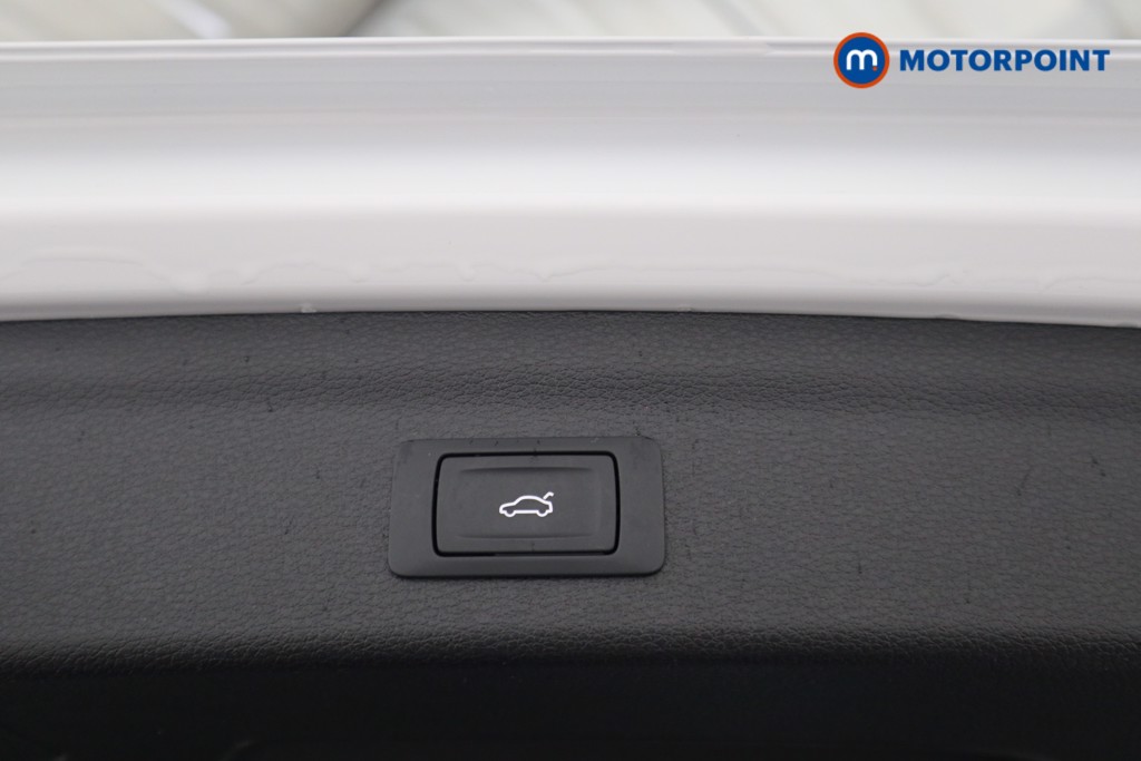 Audi Q3 Black Edition Manual Petrol SUV - Stock Number (1626411) - 26th supplementary image