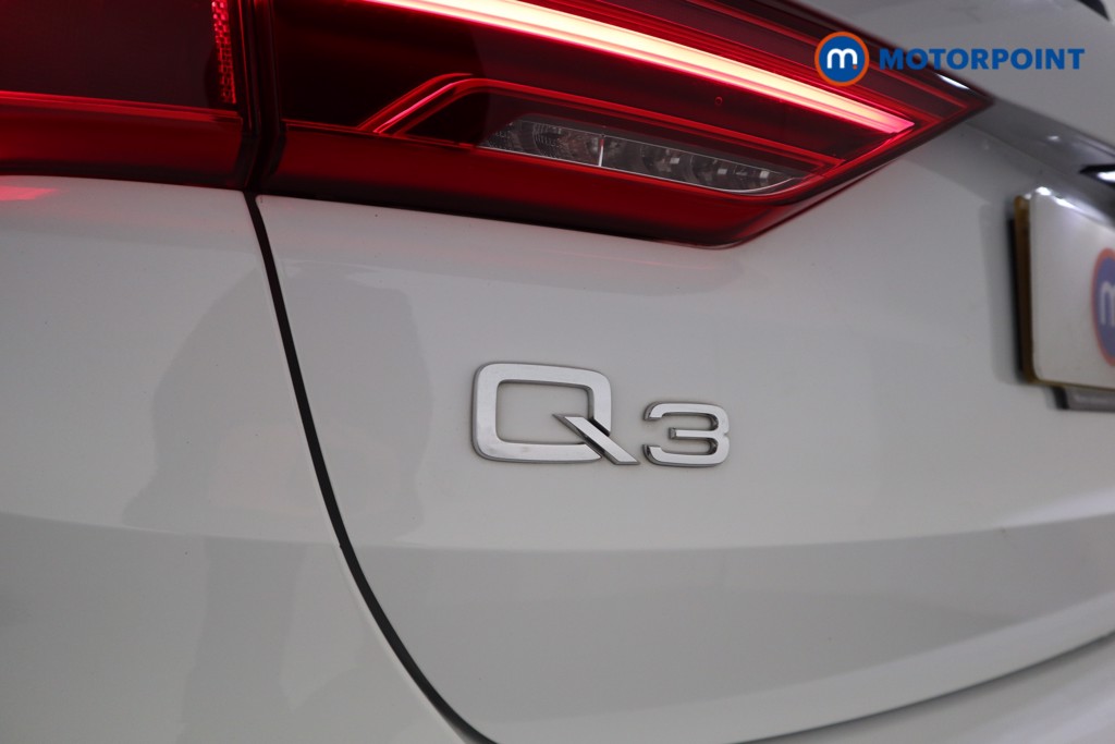 Audi Q3 Black Edition Manual Petrol SUV - Stock Number (1626411) - 32nd supplementary image