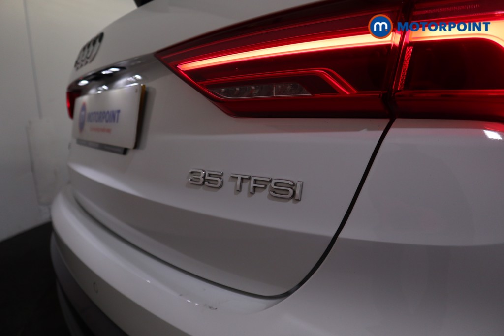 Audi Q3 Black Edition Manual Petrol SUV - Stock Number (1626411) - 33rd supplementary image